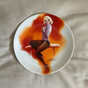 Marilyn Monroe Performs My Heart Belongs To Daddy Plate Bradford Exchange